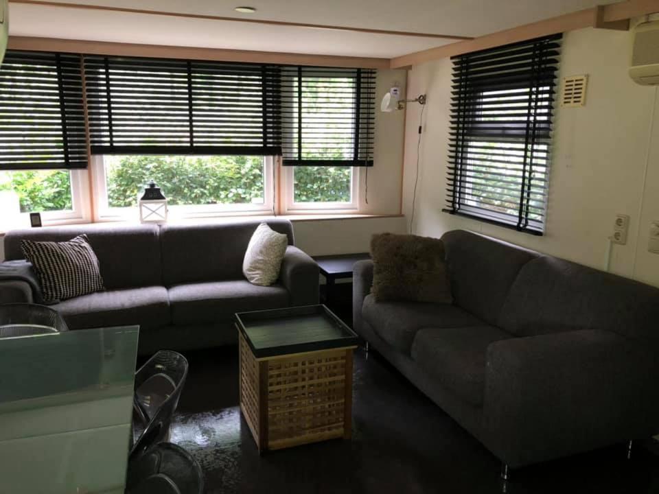 Chalet 4-5 Pers In Epe F16 Van Alle Gemakken Voorzien Max Aantal Volwassenen Is 4 Exterior photo